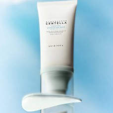 Солнцезащитная сыворотка SKIN1004 Madagascar Centella Hyalu-Cica Water-Fit Sun Serum SPF50+ PA++++